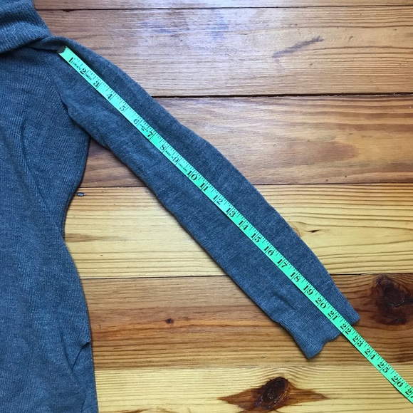 Hampshire Studio Gray Sweater, EUC, M - Picture 7 of 13